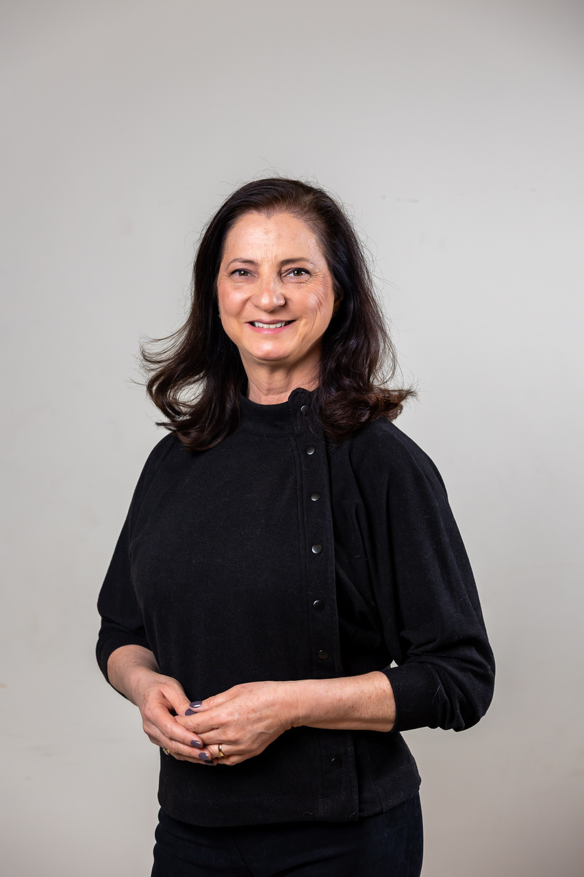 Ana Lucia de Jesus Gascon Easy Resize.com